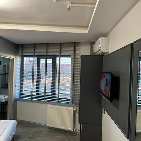 Grand Fm Hotel Istanbul Bagian luar foto