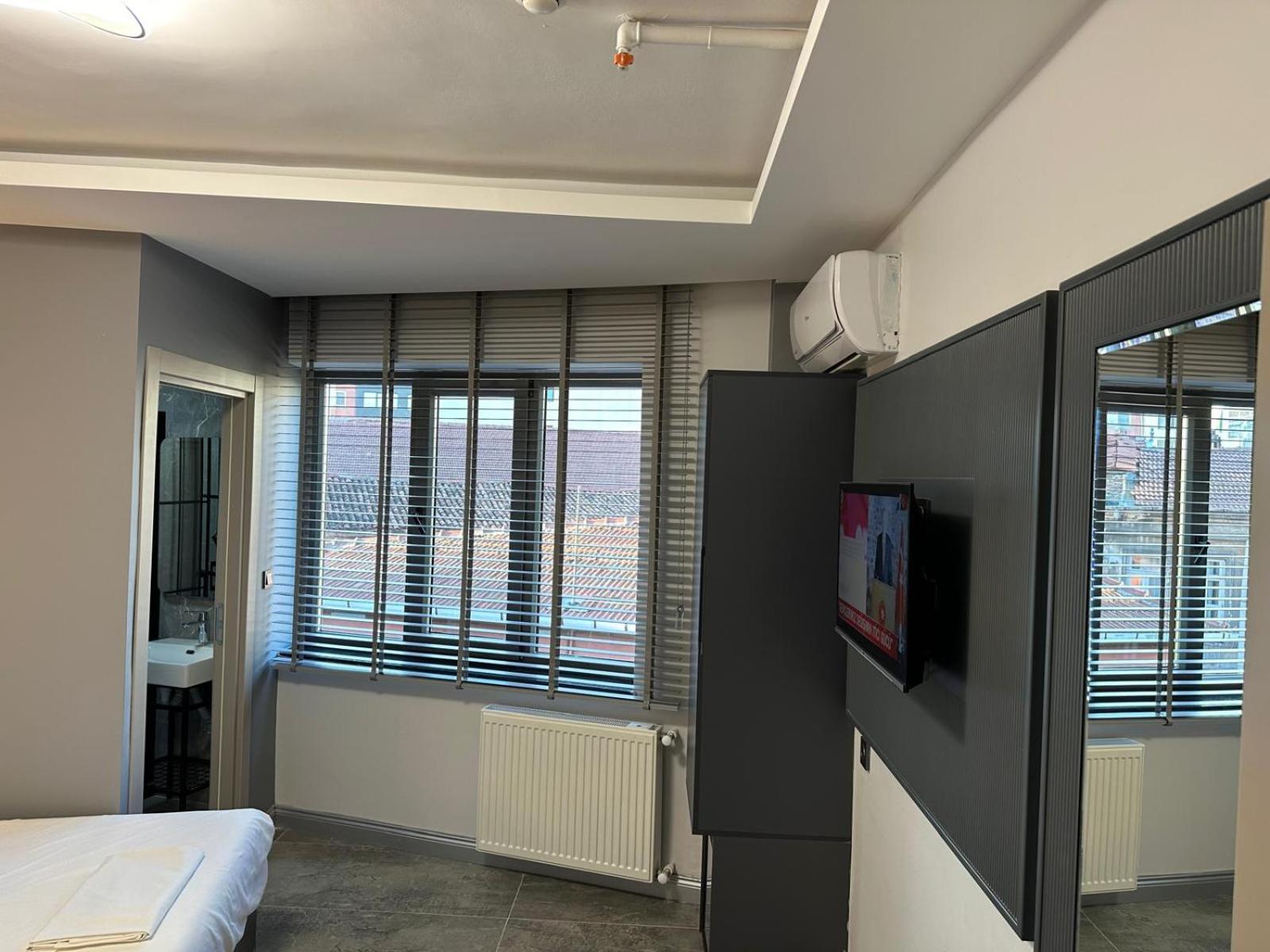 Grand Fm Hotel Istanbul Bagian luar foto