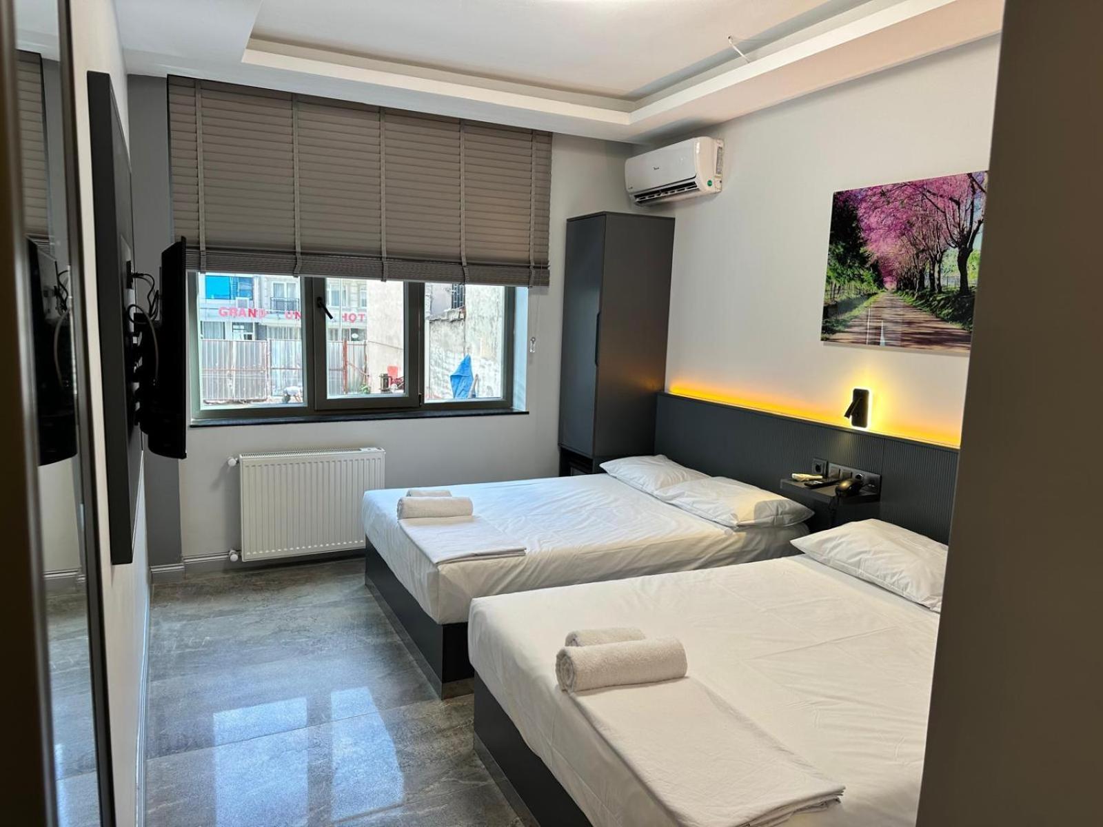 Grand Fm Hotel Istanbul Bagian luar foto