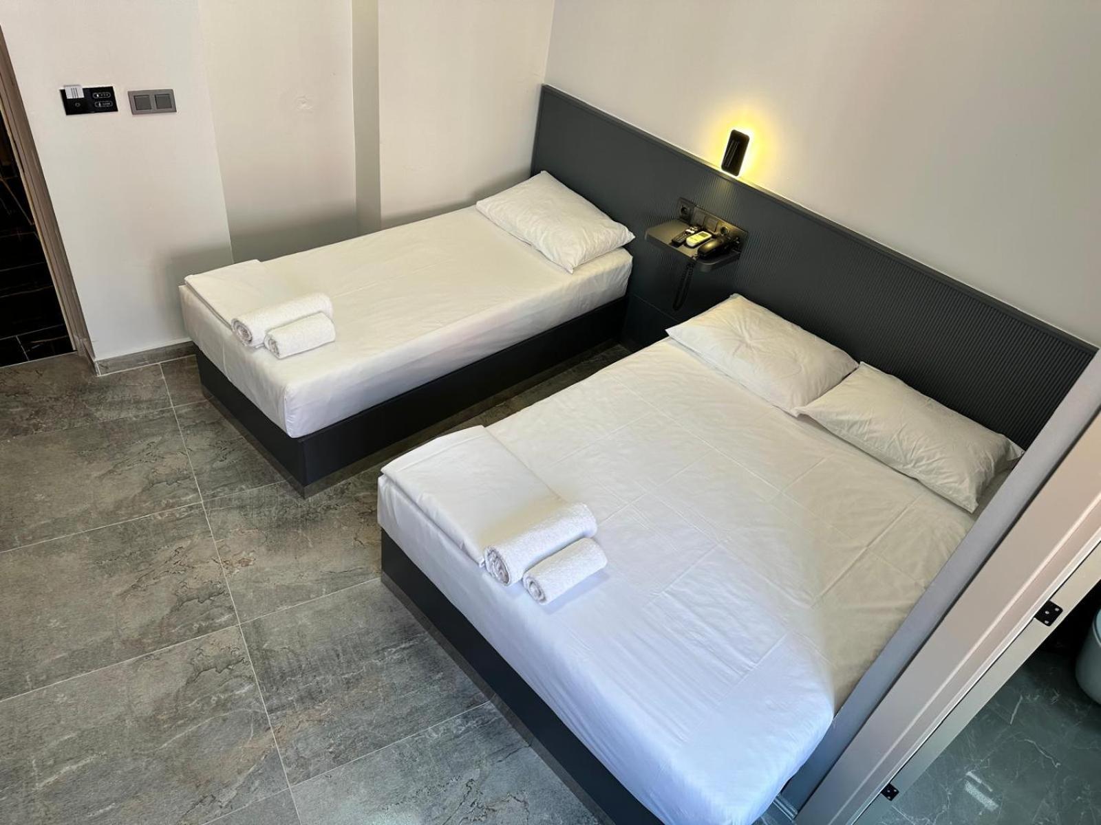 Grand Fm Hotel Istanbul Bagian luar foto