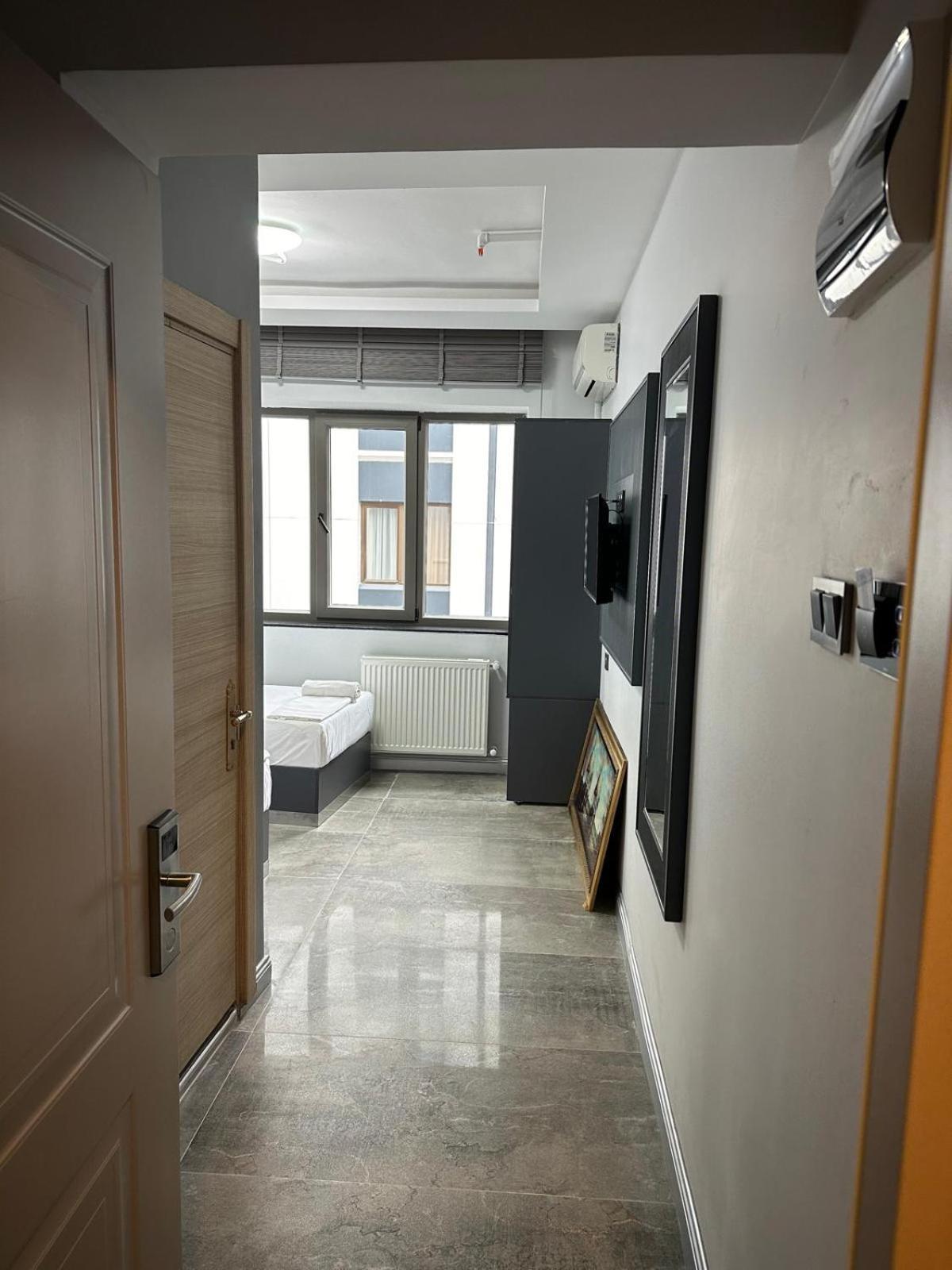 Grand Fm Hotel Istanbul Bagian luar foto
