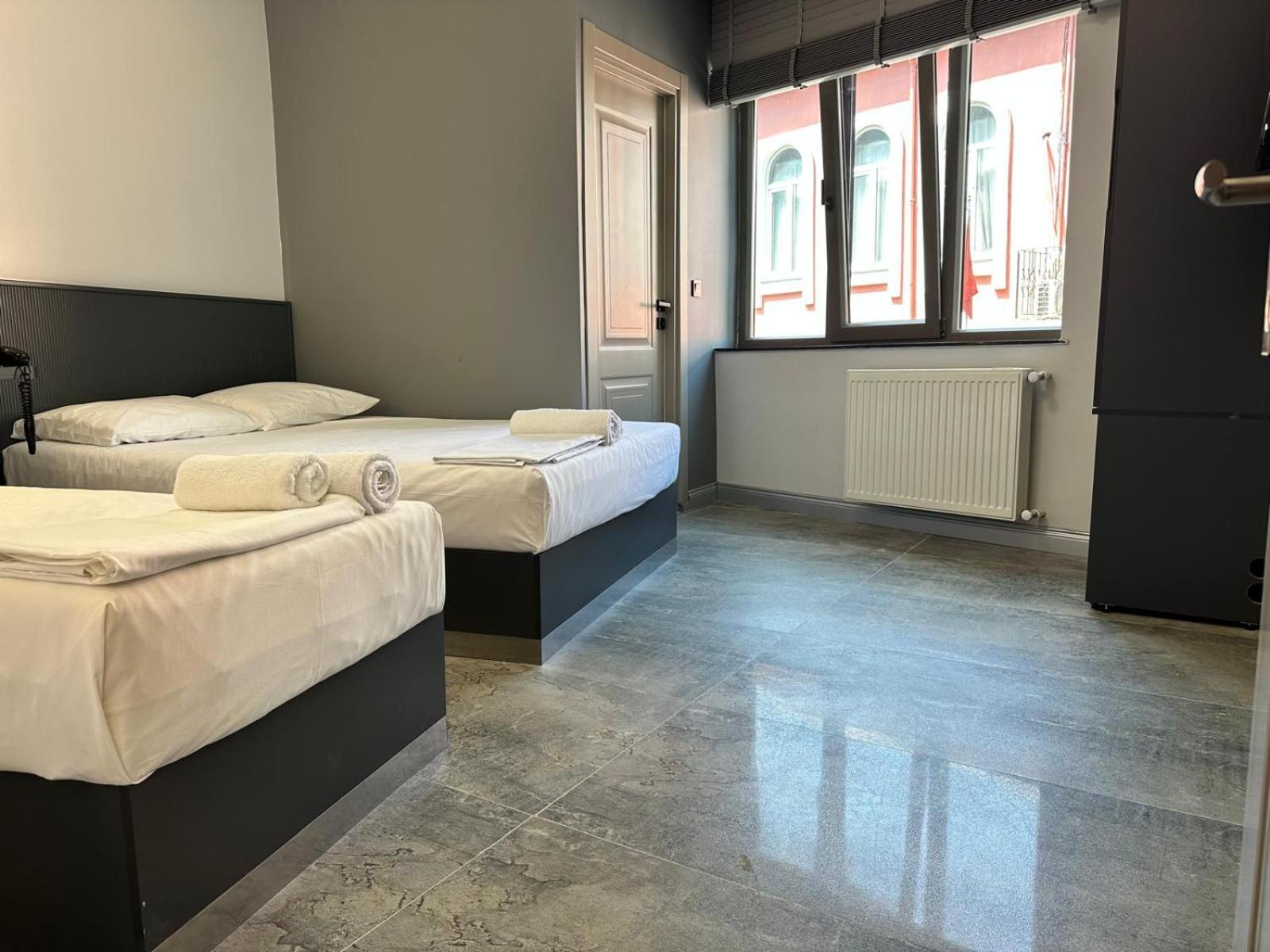 Grand Fm Hotel Istanbul Bagian luar foto