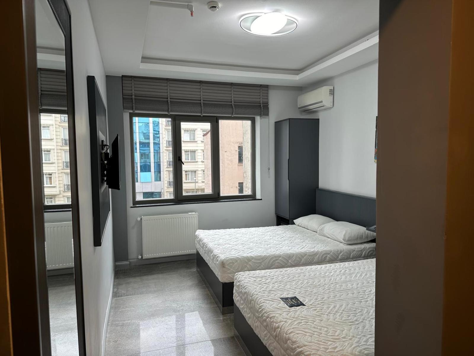 Grand Fm Hotel Istanbul Bagian luar foto