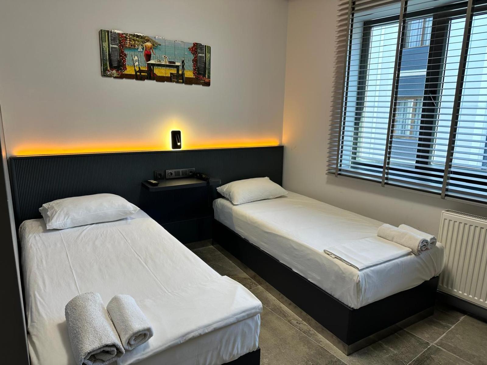 Grand Fm Hotel Istanbul Bagian luar foto