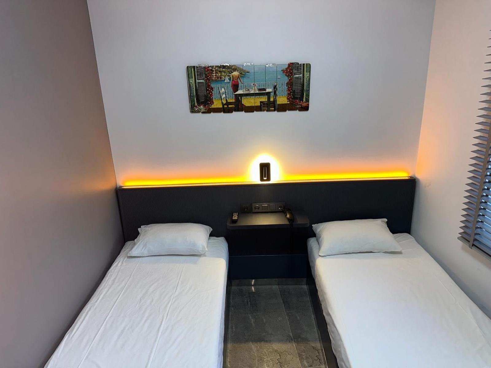 Grand Fm Hotel Istanbul Bagian luar foto
