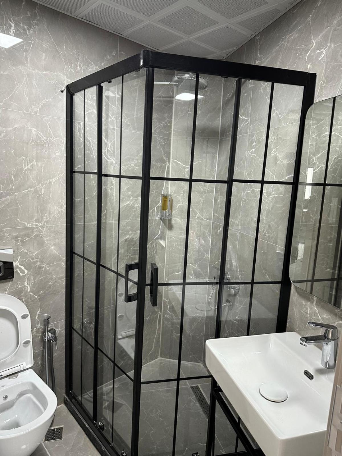 Grand Fm Hotel Istanbul Bagian luar foto