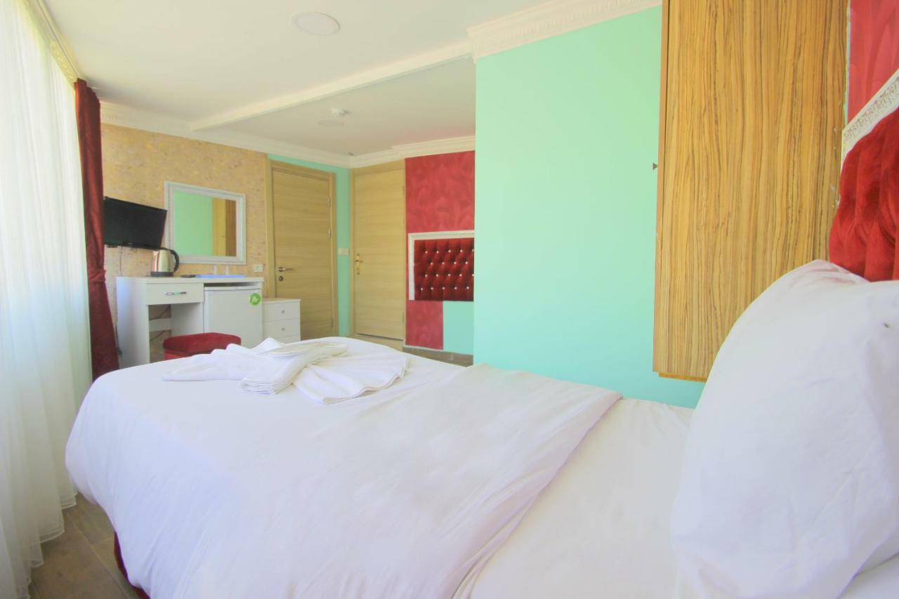 Grand Fm Hotel Istanbul Bagian luar foto