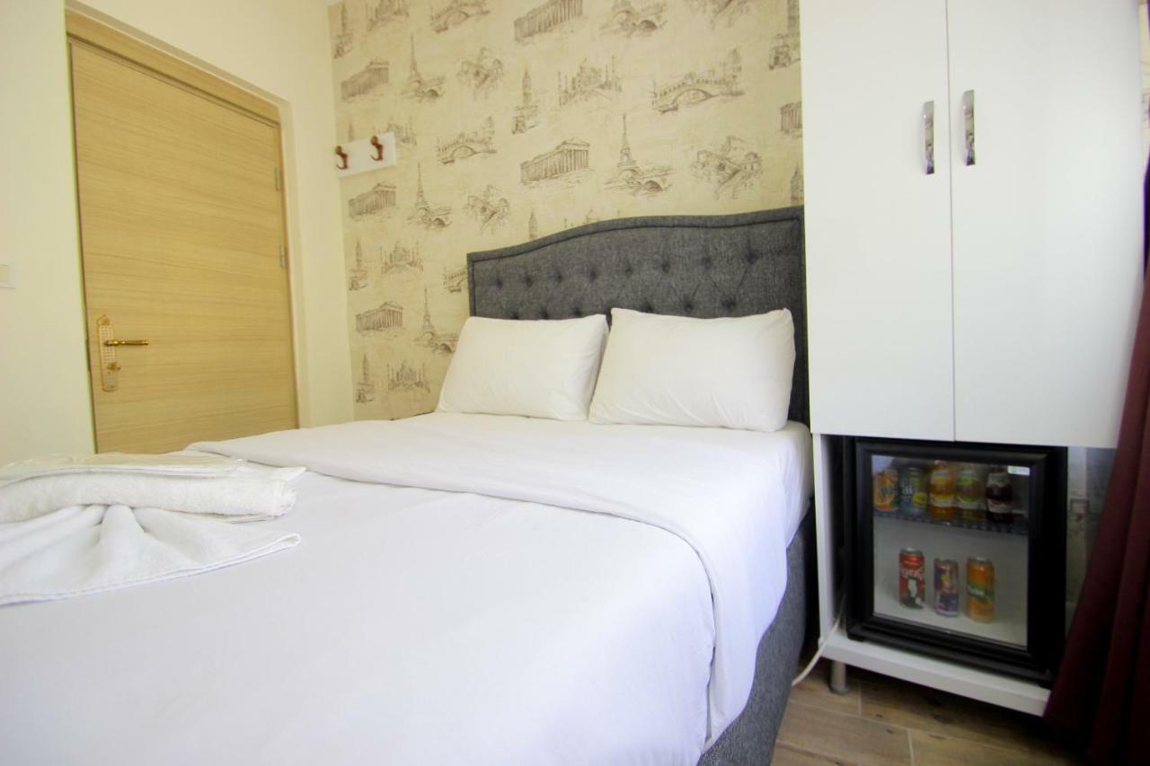 Grand Fm Hotel Istanbul Bagian luar foto